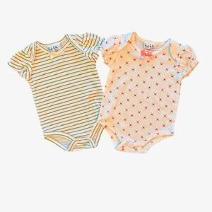 EUC Lot of 2 Nicole Miller Baby Girl Puff Short Sleeve Bodysuits Size 3/6 Mo Bow